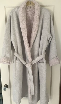 Двусторонний халат Garnet Hill LG с карманами на подкладке из 100% органического хлопка - Изображение 1 из 4