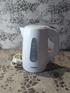 Tower T10014W Scandi Kabelloser Wasserkocher 1,7L 3000W Grau Holzoptik  - Bild 1 von 5