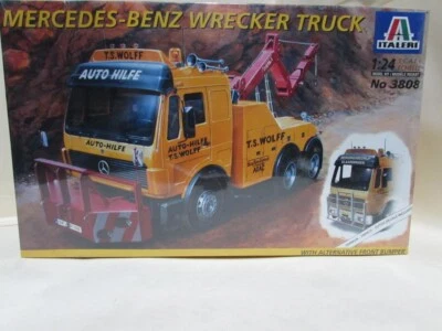 Italeri, Gunze Sangyo 1/24 kit set Mercedes-Benz Wrecker truck,Abarth/Alfa Romeo - Immagine 1 di 4
