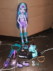 Monster High Skulltimate Secrets Neon Frights Twyla Doll w/Accessories. - Picture 1 of 4