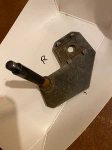 180411x004 height adjuster bracket Craftsman AYP lawn mower wheel axle 583701301 - Bild 1 von 1