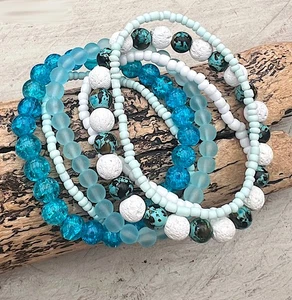 6-teiliges Armband Set Perlenarmband Hippie Surfer Glas, Lava, weiss, blau Töne - Bild 1 von 2