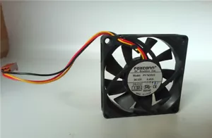 FOXCONN PV763DJ4 12V 0.6A 3 Pin 70X70X15mm Case Cooling Fan - Picture 1 of 1