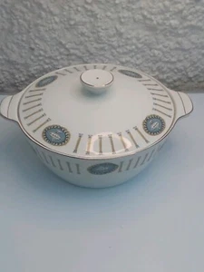 alfred meakin vintage casserole lidded dish parthenon pattern free uk p and pack - Picture 1 of 24