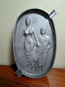 Cenicero vintage de aluminio sugerente hombre y mujer - Imagen 1 de 9