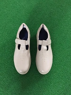 NIB ! P.W. MINOR XTRA DEPTH SANDY WOMENS SHOES Size:11 B - Image 1 of 4