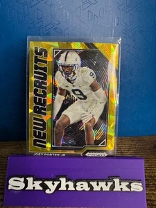 2023 Panini Prizm Draft Picks #NR-24 Joey Porter Jr. Nuove Reclute Gold Ice - Foto 1 di 8