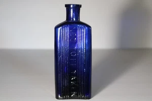 ANTIQUE COBALT BLUE NOT TO BE TAKEN POISON BOTTLE 6" TALL MAKER'S MARK ON BOTTOM - Photo 1 sur 9