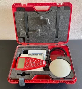 LEICA GPS SYSTEM SR 500 Leica 530 Survey equipment Global Positioning System - Picture 1 of 13