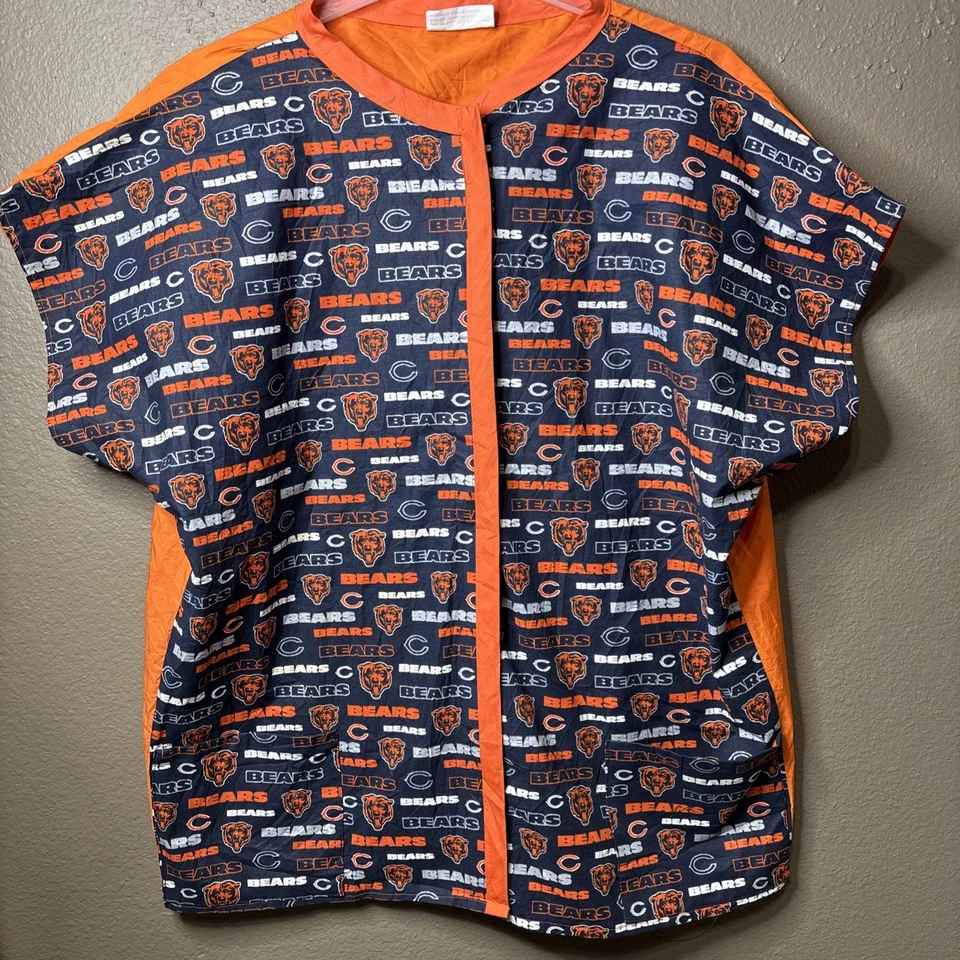 Men NFL Scrub Medical Chef Top Chicago Bears XL Blue Short Sleeve Pocket  - Image 1 of 4
