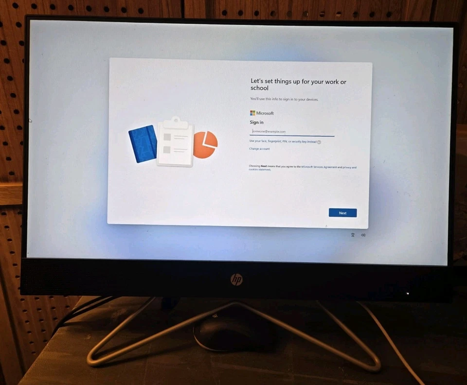 24' HP All In One DF0032DS PC  *USED* - Image 1 of 4