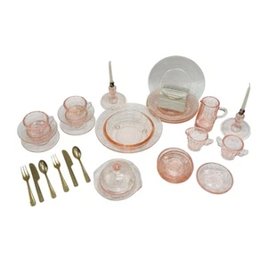 Juego de té de muñeca de vidrio rosa Mosser Jennifer de colección 32 piezas juguete miniatura juego candelabro - Imagen 1 de 24