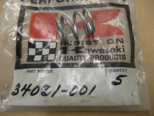REPOSAPIÉS MUELLE KAWASAKI C2SS C2TR F3F4 34031-001 NOS Foto 1 de 1