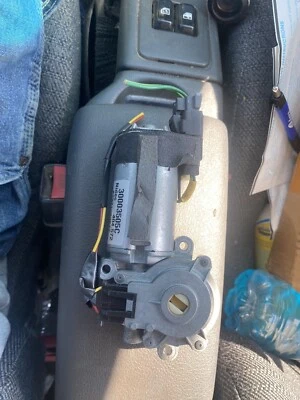 06 07 08 PONTIAC TORRENT Sun Roof Motor - Image 1 of 4