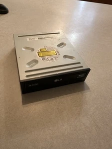 LG M-DISC Blu-ray Burner for Desktop 16X SATA Internal Drive WH16NS48 - Photo 1/2