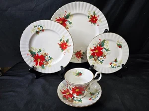 ROYAL ALBERT POINSETTIA 5 Pezzi Set di Posti (S) - Foto 1 di 2