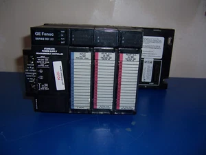 10104 GE FANUC SERIES 90-30 POWER SUPPLY 1 LOGIC INPUT & 2 2APILOT DUTY RELAYS - Picture 1 of 6