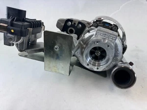 New Takeoff Genuine VW Touareg 7L V10 TDI Diesel Left Turbo 07Z145873H GT1852VK - Picture 1 of 5