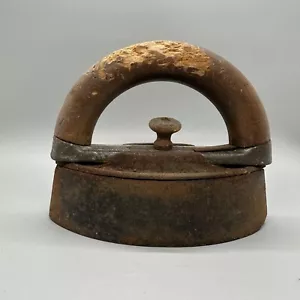 Antique A.C. WILLIAMS CO Sad Iron Wooden Removable Clip On Handle Cast Iron - Picture 1 of 8