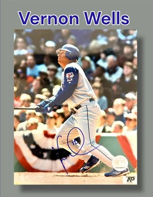 VERNON WELLS AUTOGRAPHED SIGNED TORONTO BLUE JAYS 8X10 PHOTOGRAPH w/APCOA - Image 1 of 4