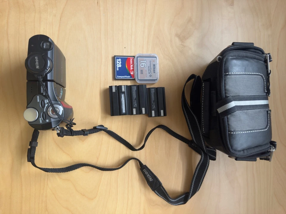 Nikon Coolpix 4500 Digitalkamera - Klassiker von Nikon - Bild 1 von 4