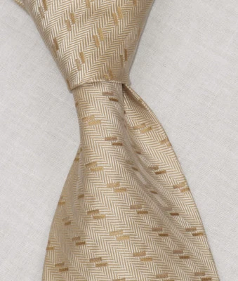 Corbata Donna Karan "Firma" Lt Dorada con Diseño Geométrico Metálico 4" Ancho Foto 1 de 3