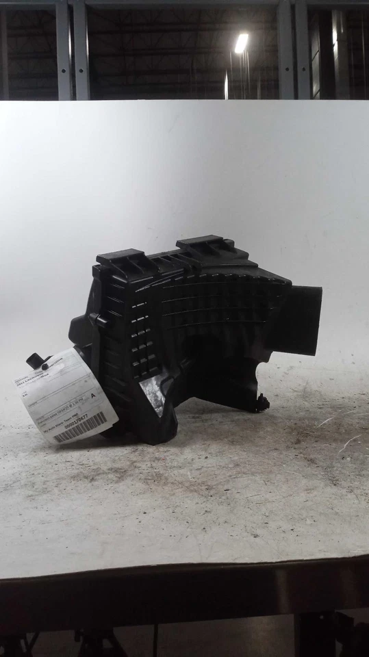 2011 Buick LaCrosse Air Cleaner Assembly OEM 13279567 Used 217K Miles Foto 1 de 3