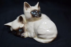 Estatuilla vintage de gatos siameses de Royal Doulton #1296 - Imagen 1 de 11
