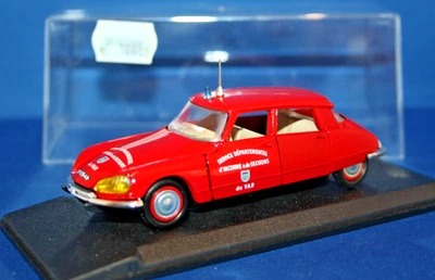 CITROEN DS21 POMPIERS DU VAR  1967 FIRE CAR - 1/43 scale ELIGOR 1122A - Image 1 of 4