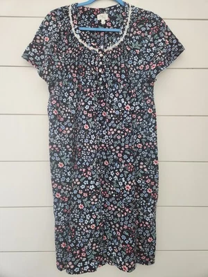 Camisón Aria 100 % algodón para mujer grande manga corta bolsillos azul marino floral  Foto 1 de 4