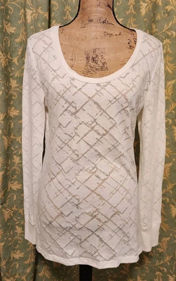 Camiseta para mujer City Streets XL blanca de manga larga tejida semi transparente Foto 1 de 4