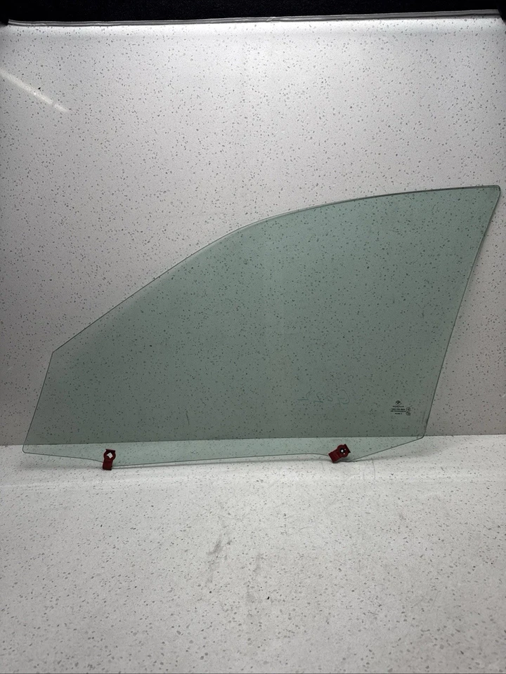 06-12 宝马 325i LH 左前门级车窗 原始设备制造商 43R-001582 — 第 1/4 张图片