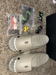 New HelloSlippers Sharkicks Pro Khaki EU size 44-45 With Accessories - Picture 1 of 4