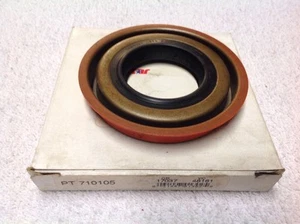 PT 710105 C/R 17037 Vic 48161 Grease Oil Seal - Picture 1 of 4
