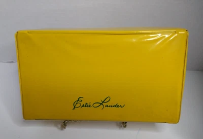 Estuche de regalo de maquillaje amarillo vintage de Estee Lauder Foto 1 de 4