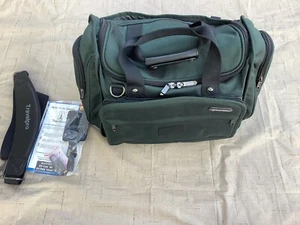 Travelpro Platinum 3 Shoulder Bag Green 16x11x8 Carry-on Travel Bag NICE! - Picture 1 of 11