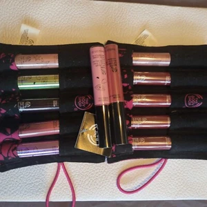 NEW in packaging The Body Shop lip liquids.please read describition! - Picture 1 of 3