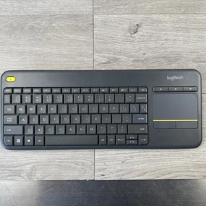 Logitech K400 Plus Wireless Touch TV  with Built-In Touchpad Black Tested Works - Picture 1 of 3
