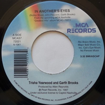 Trisha Yearwood & Garth Brooks, In Another's Eyes, (7", Single), NM or M-, 35843 - Image 1 of 3