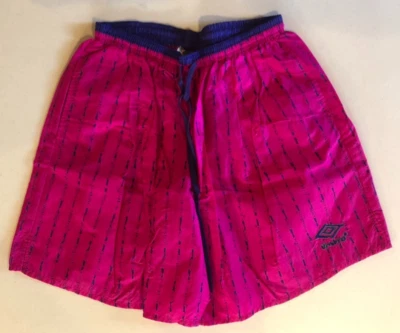 Pantalones Cortos de Fútbol Umbro Sand Vintage Años 90 Rosa Neón/Púrpura Talla L AOP Hechos en EE. UU.  Foto 1 de 4