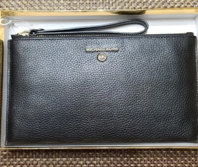 Michael Kors Jet set Charm Lg Zip Wristlet Leather Black - Image 1 of 4