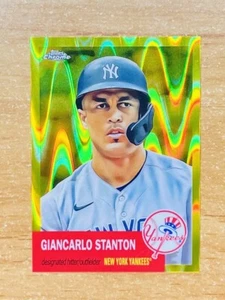 Giancarlo Stanton 2022 Topps Chrome #285 Giallo RayWave /250 - Foto 1 di 2