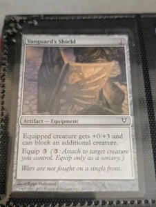 1x Vanguard's Shield - NM English MTG - Avacyn Restored (C) - Picture 1 of 1