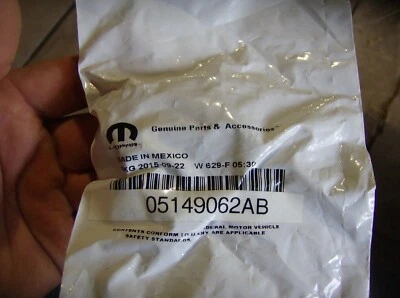 GENUINE MOPAR 05149062AB OIL PRESSURE SENDER SWITCH SENSOR - Image 1 of 2