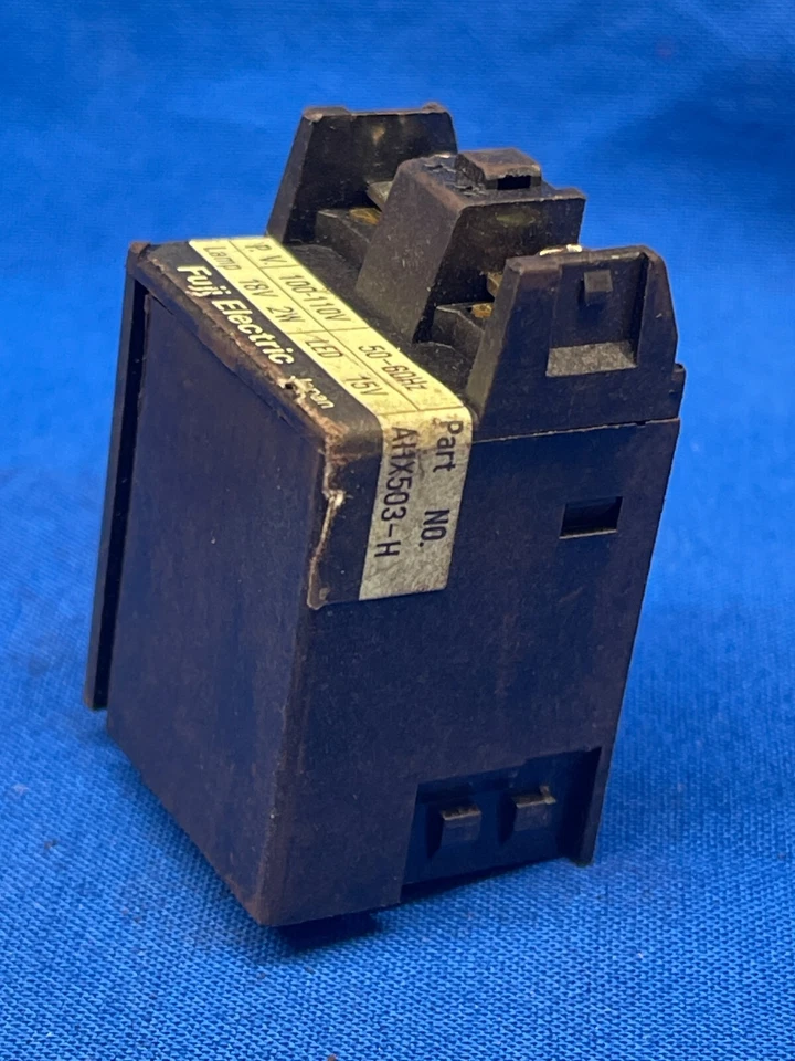 TRANSFORMADOR ELÉCTRICO FUJI AHX503-H P.V: 100/110 VOLTIOS 50/60HZ LÁMPARA: 18V 2W Foto 1 de 4