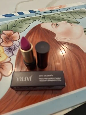 Jafra Full Coverage Matte Lipstick HAUTE PINK 14 OZ- LABIAL DE JAFRA  - Image 1 of 4