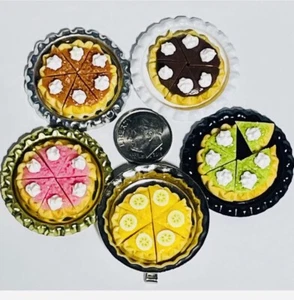 Lote de rebanadas de calabaza de chocolate pastel de frutas comida miniatura para casa de muñecas Barbi 👻🧲 6 piezas - Imagen 1 de 24