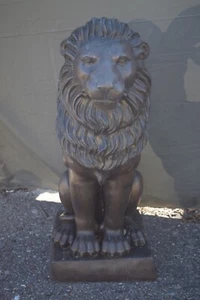 sitzender Löwe auf Sockel, Bronze, 90cm - Bild 1 von 7