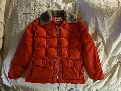 VINTAGE Woolrich Jacket Large Red Puffer Coat Goose Down Fur Collar 70s - Image 1 of 4