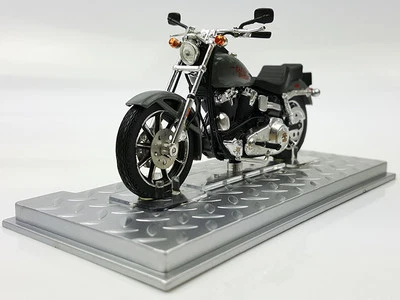 1/24 Harley-Davidson FXS-1200 Low Rider 1977 Motorcycle Model - Image 1 of 4